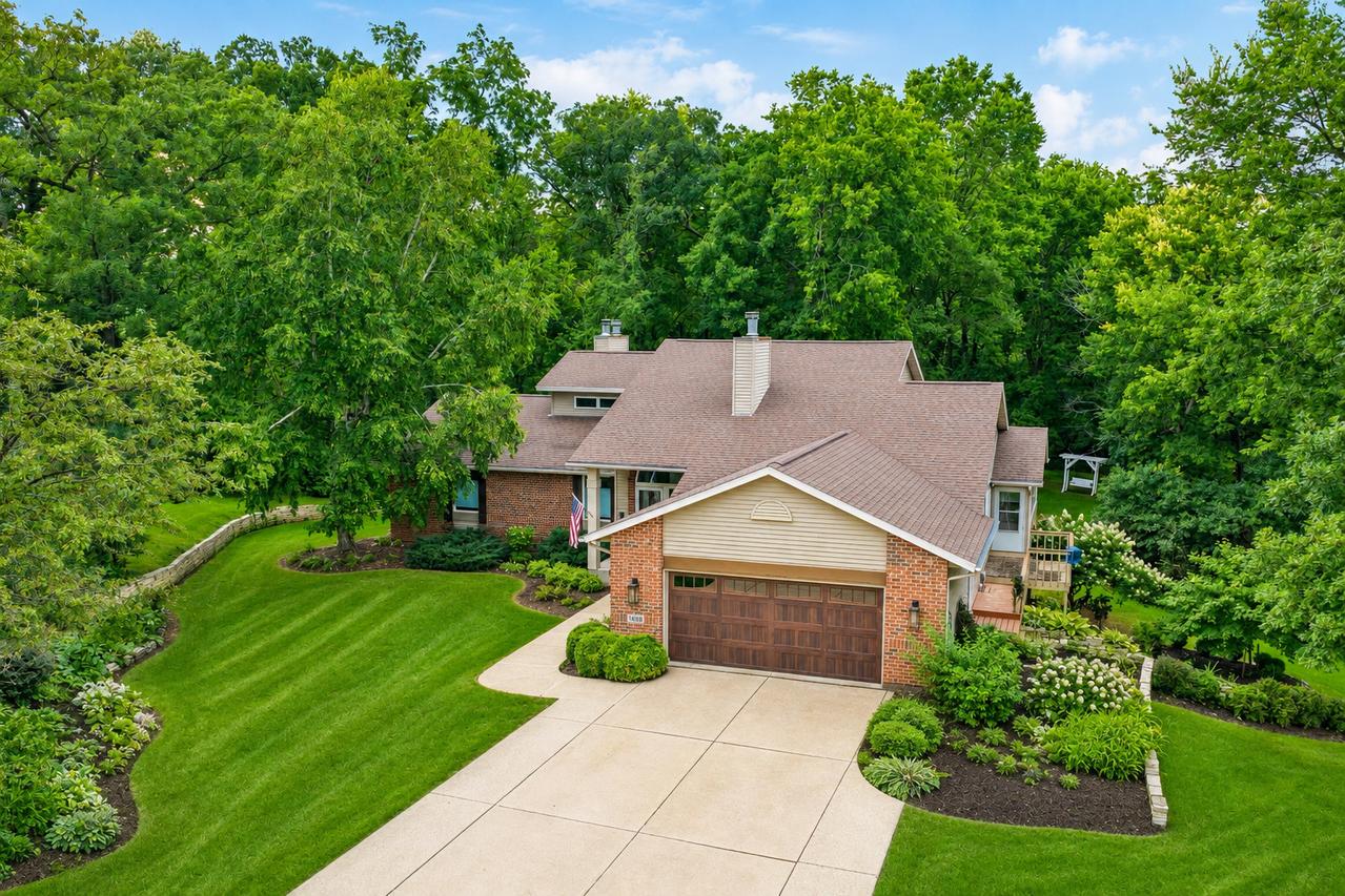 1669 Barberry Cir., Freeport, IL 61032