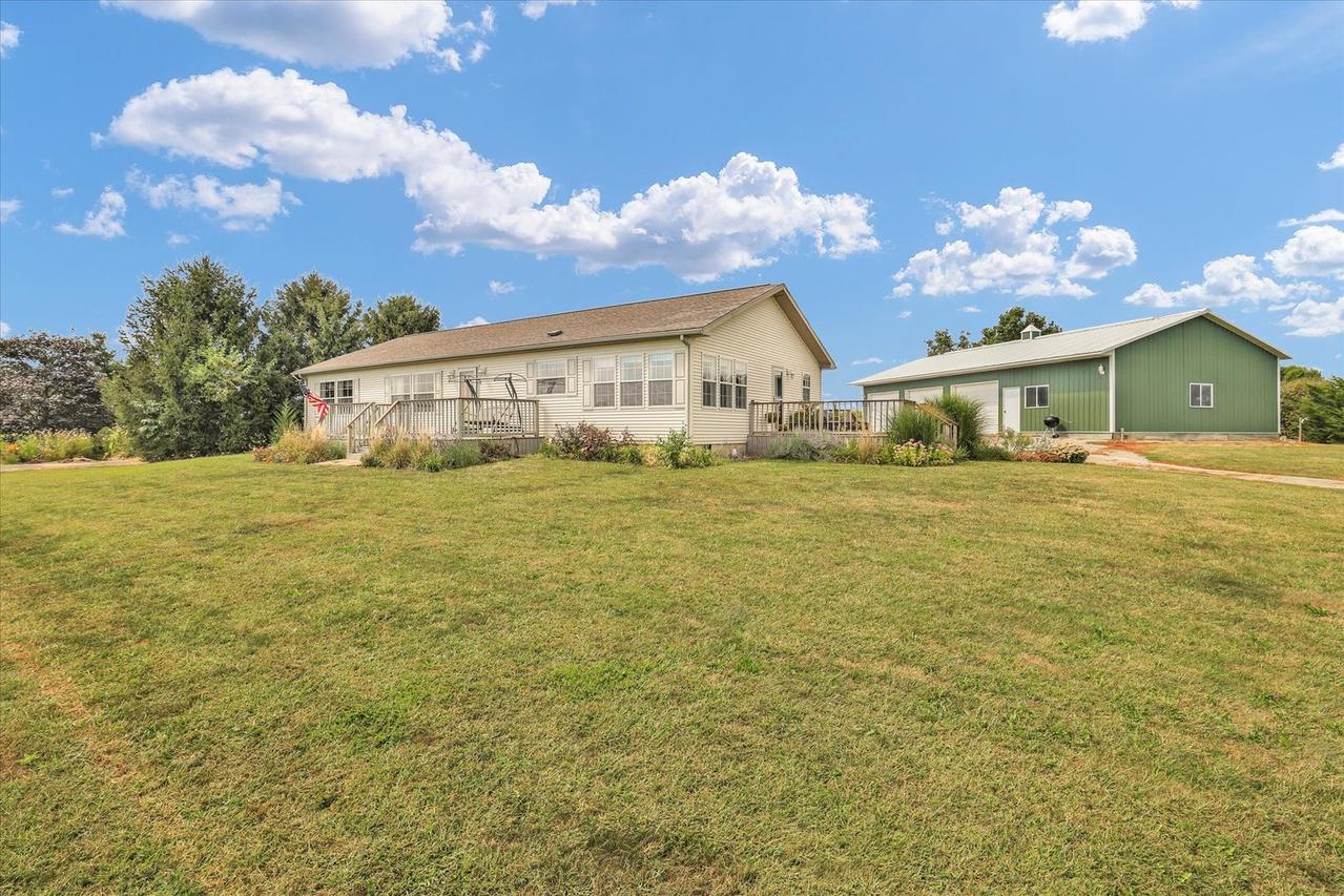 2369 E 2350 North Rd., Fithian, IL 61844