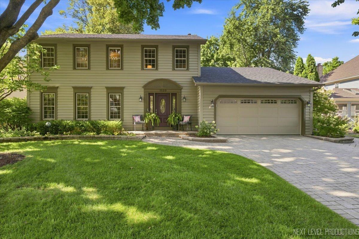 1129 Sunnybrook Dr., Naperville, IL 60540