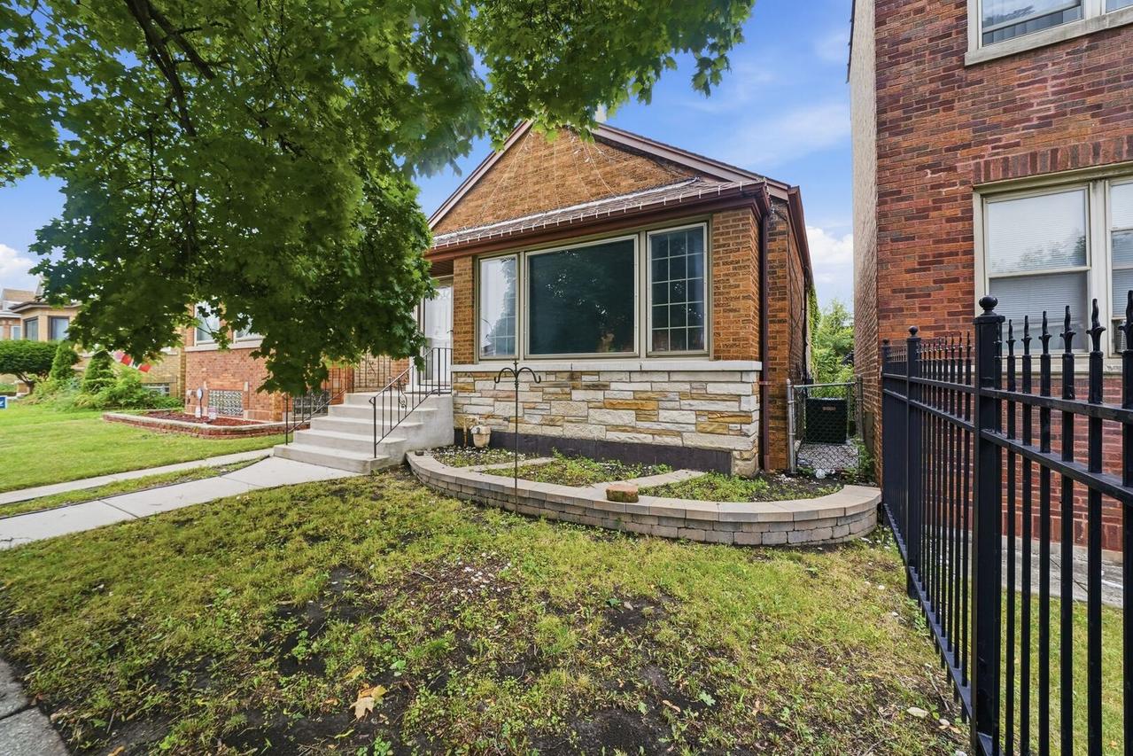 6506 S Keating Ave., Chicago, IL 60629