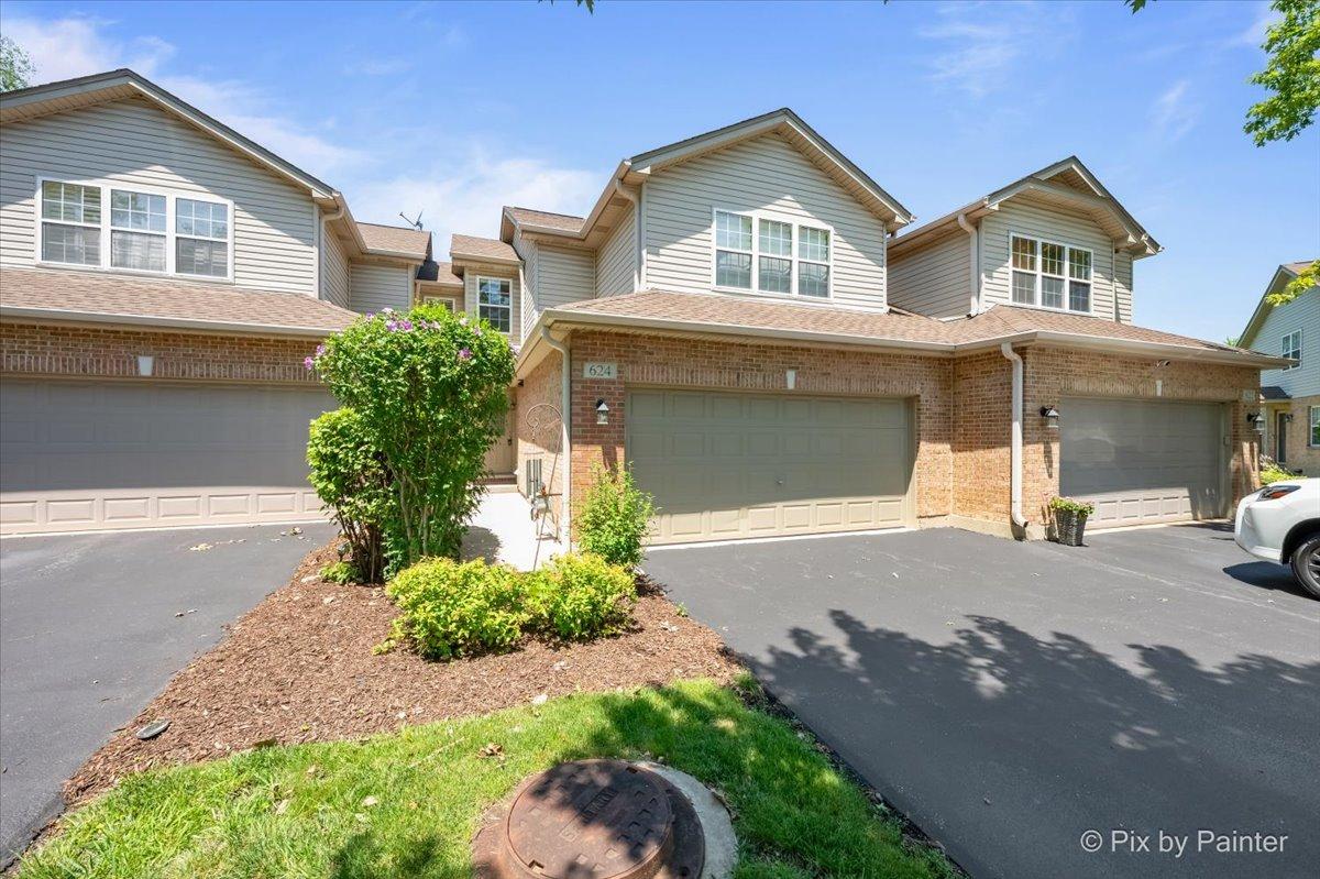 624 Daisy Ln., Roselle, IL 60172