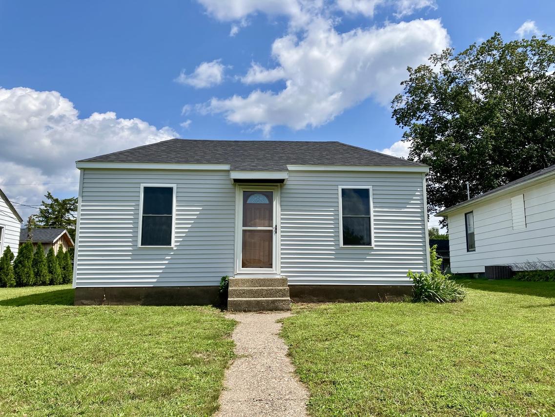 618 Poplar St., Savanna, IL 61074
