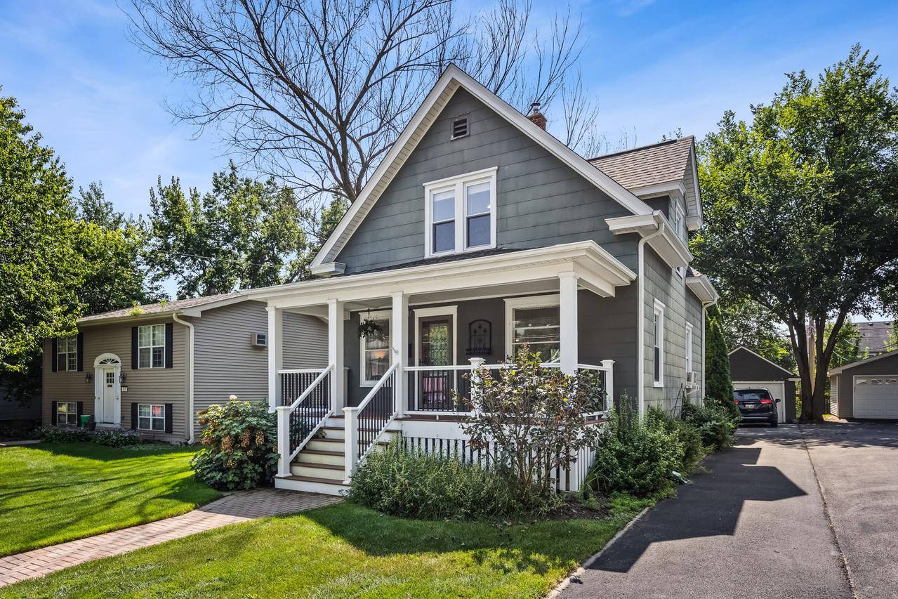718 North St., Geneva, IL 60134