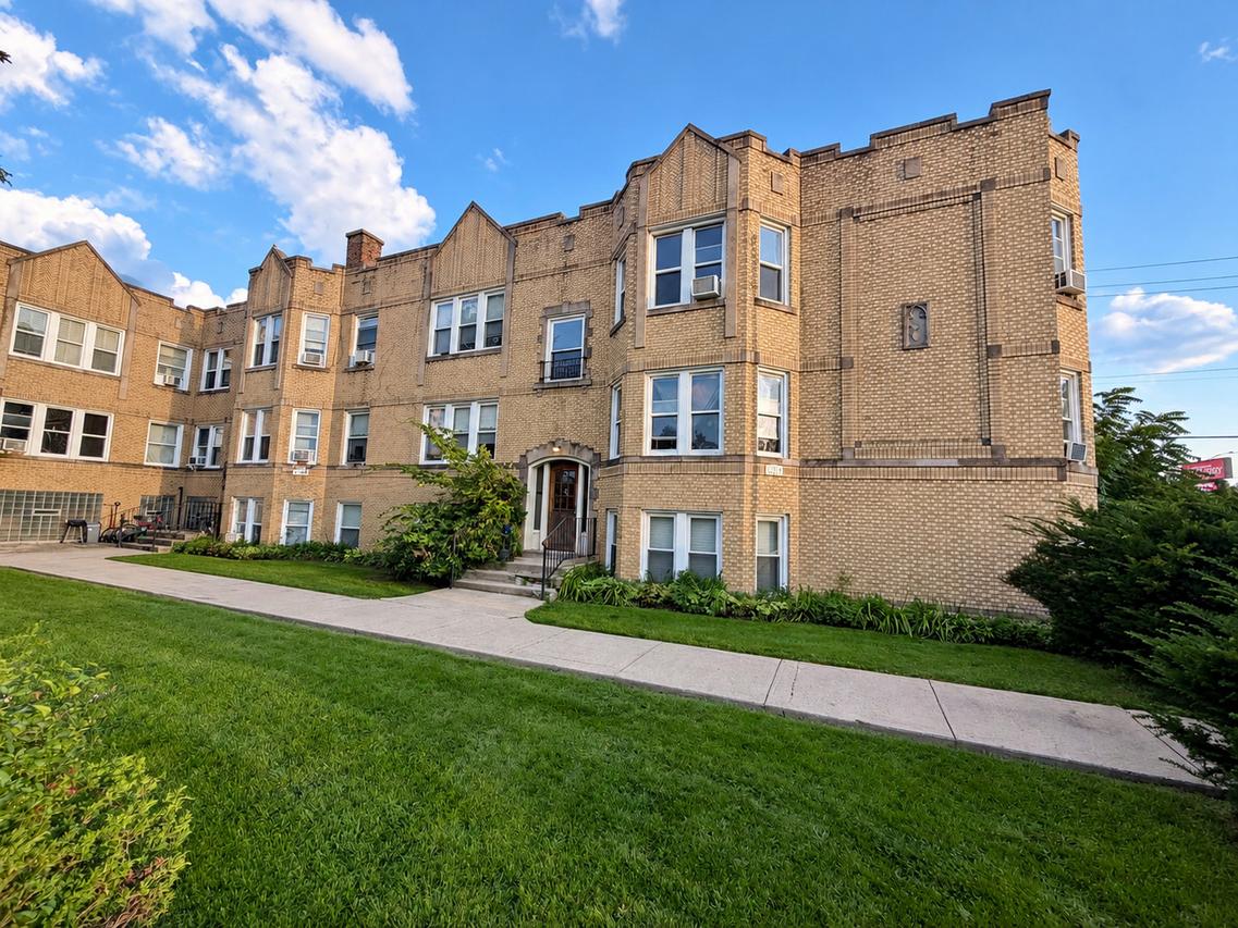 2415 N Oak Park Ave. #BE, Chicago, IL 60707