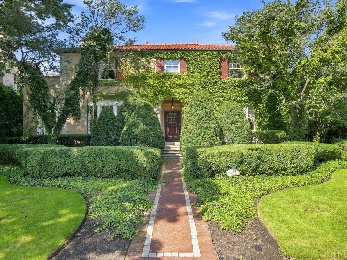 432 N Ashland Ave., Park Ridge, IL 60068