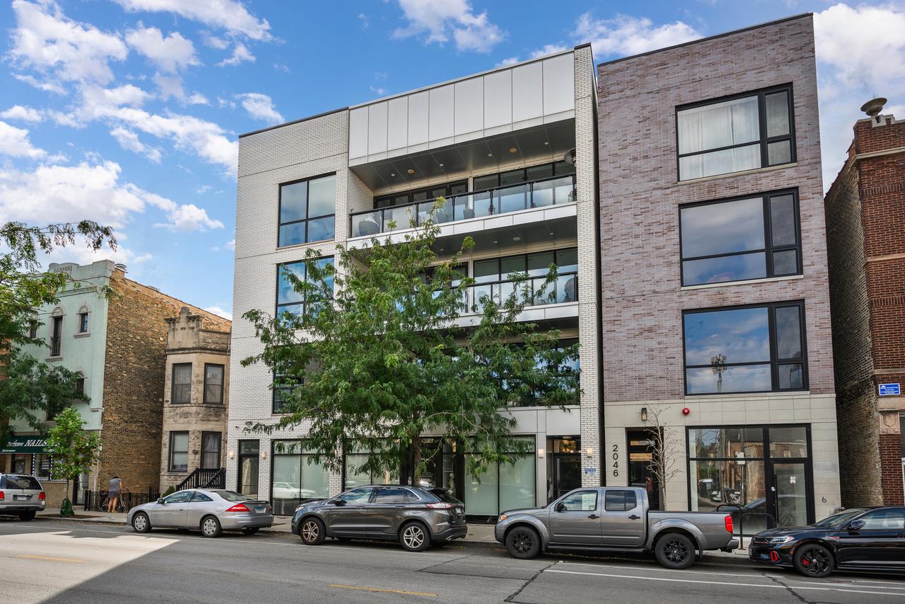 2040 N Damen Ave. #2, Chicago, IL 60647