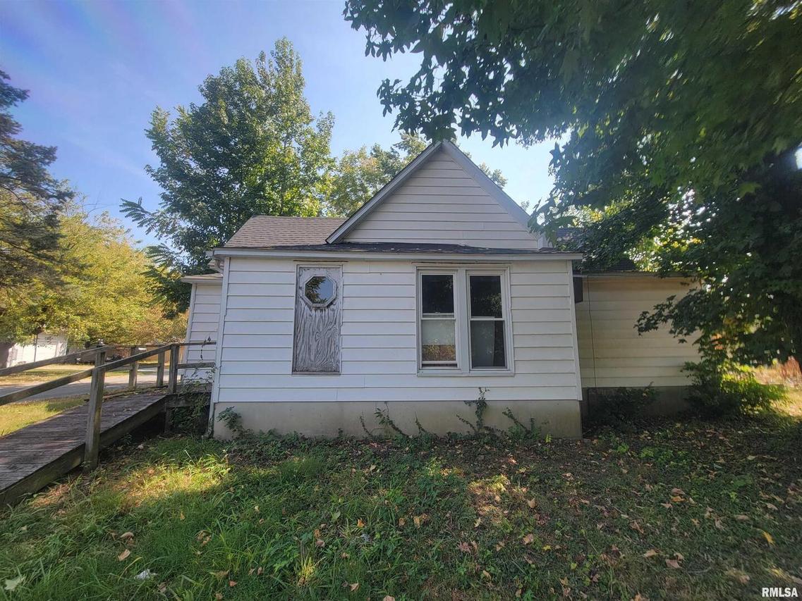 600 S 25th St St., Herrin, IL 62948