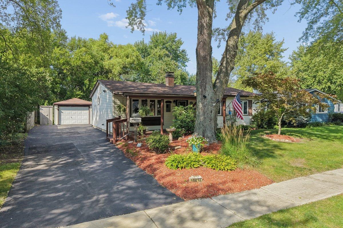 18636 W Judy Dr., Gurnee, IL 60031
