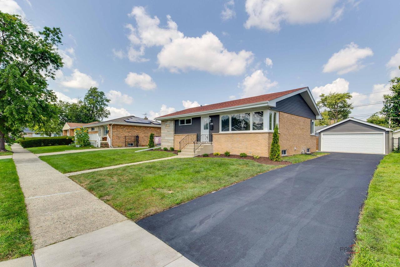 4929 W Randolph St., Hillside, IL 60162