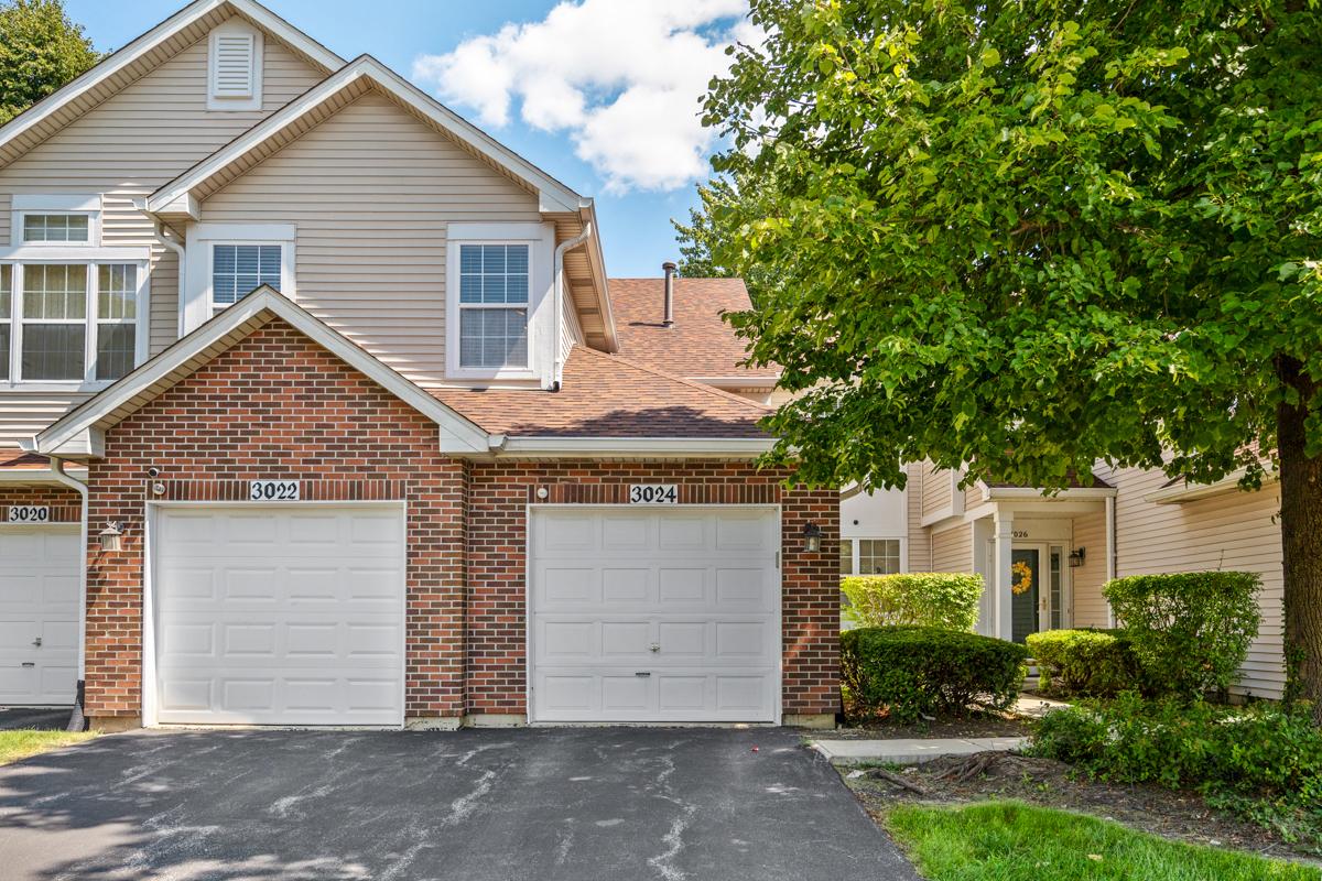 3024 Kentshire Cir., Naperville, IL 60564