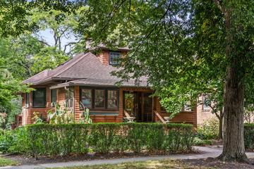 New Homes with Master Bedrooms on the 1st Floor That Attend Lincolnwood Elementary School: September 12th to September 18th
