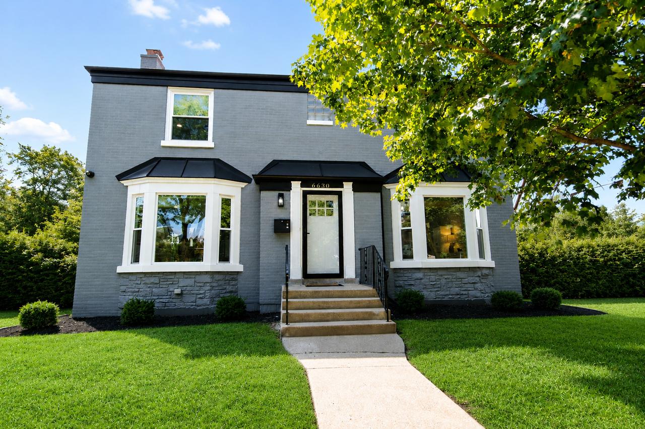 6630 N Trumbull Ave., Lincolnwood, IL 60712
