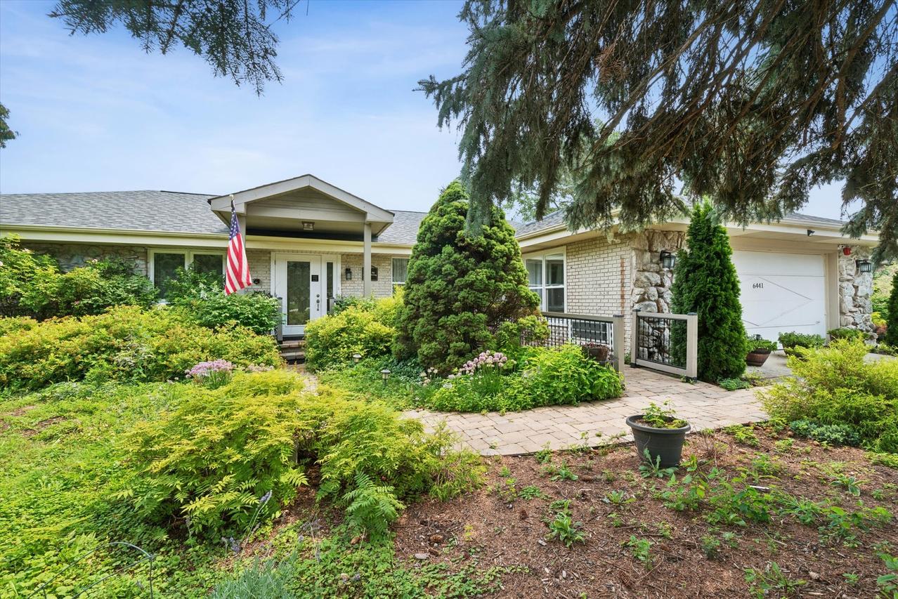 6441 S Richmond Ave., Willowbrook, IL 60527