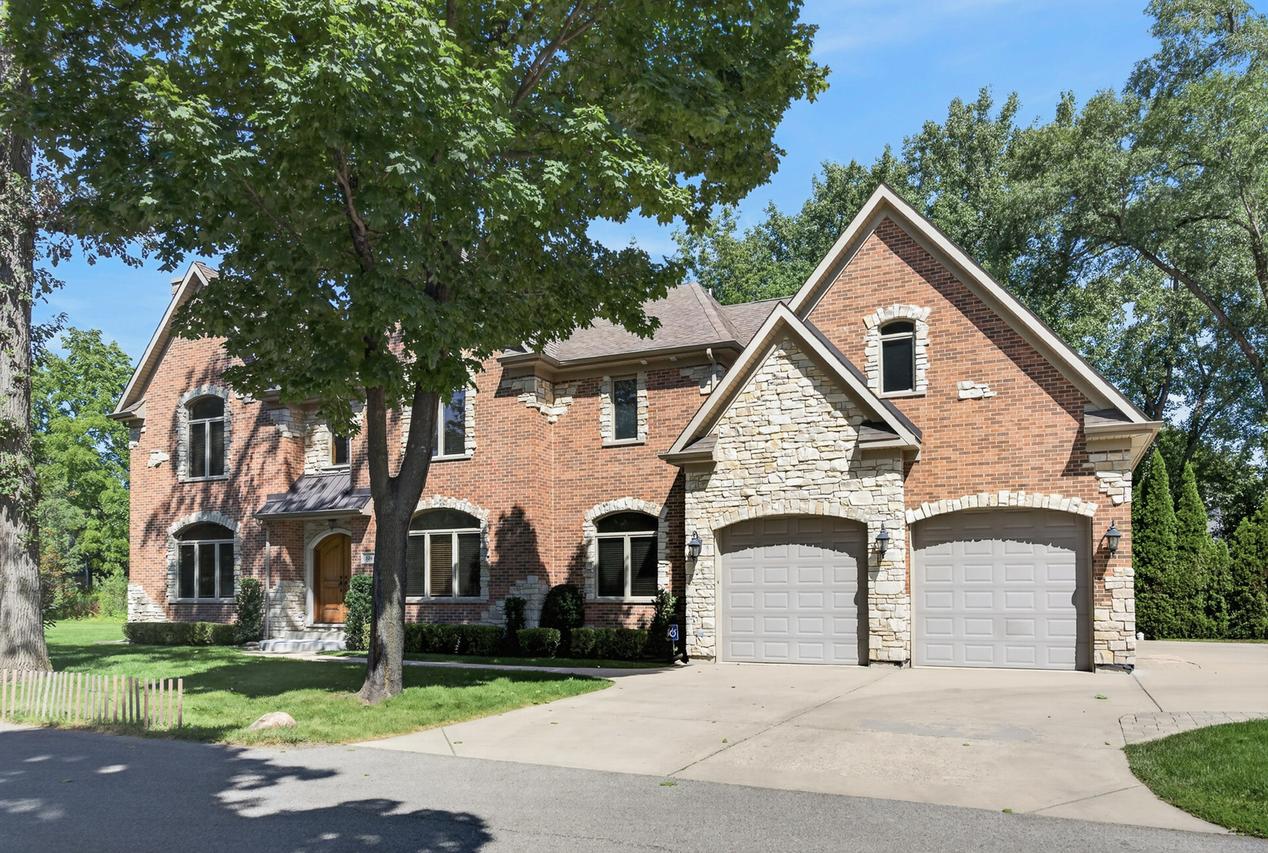 524 E Washington Ave., Lake Bluff, IL 60044