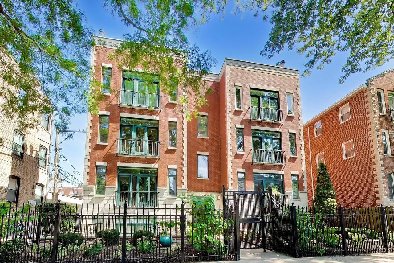 3939 N Greenview Ave. #2N, Chicago, IL 60613