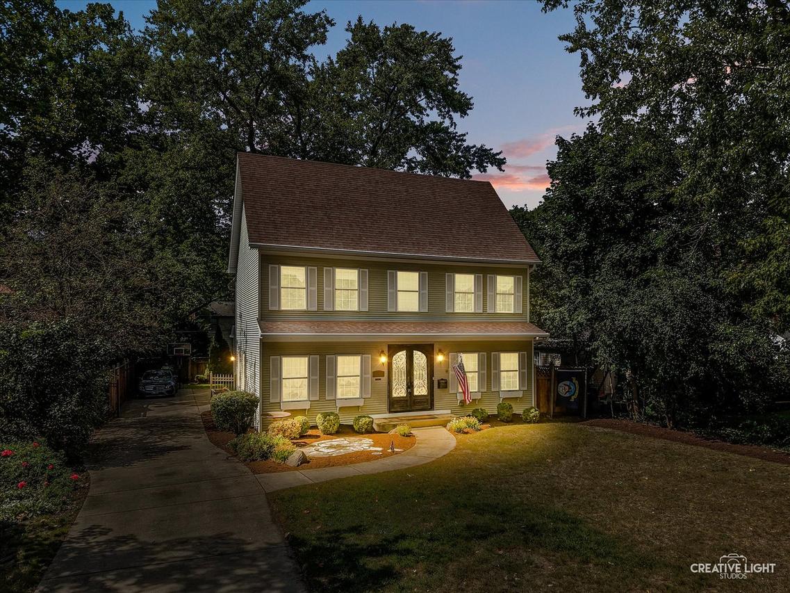 808 Mckinley Ave., Geneva, IL 60134