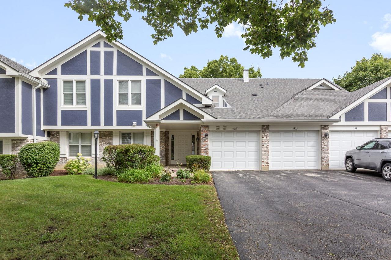 1255 Regency Ct., Vernon Hills, IL 60061