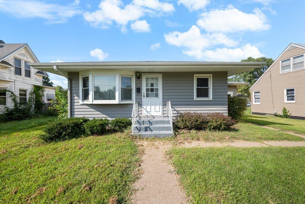 627 24th Ave., Rock Island, IL 61201