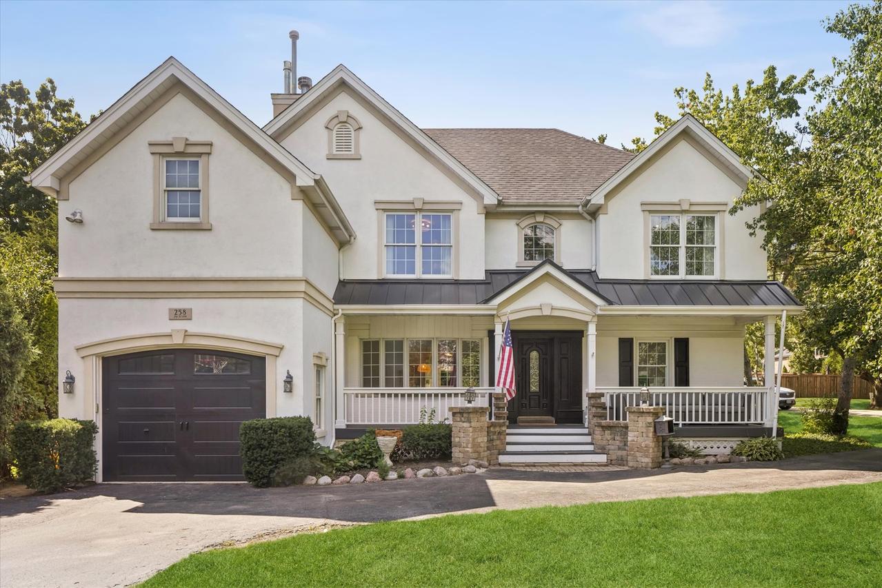 258 N Jackson Rd., Clarendon Hills, IL 60514