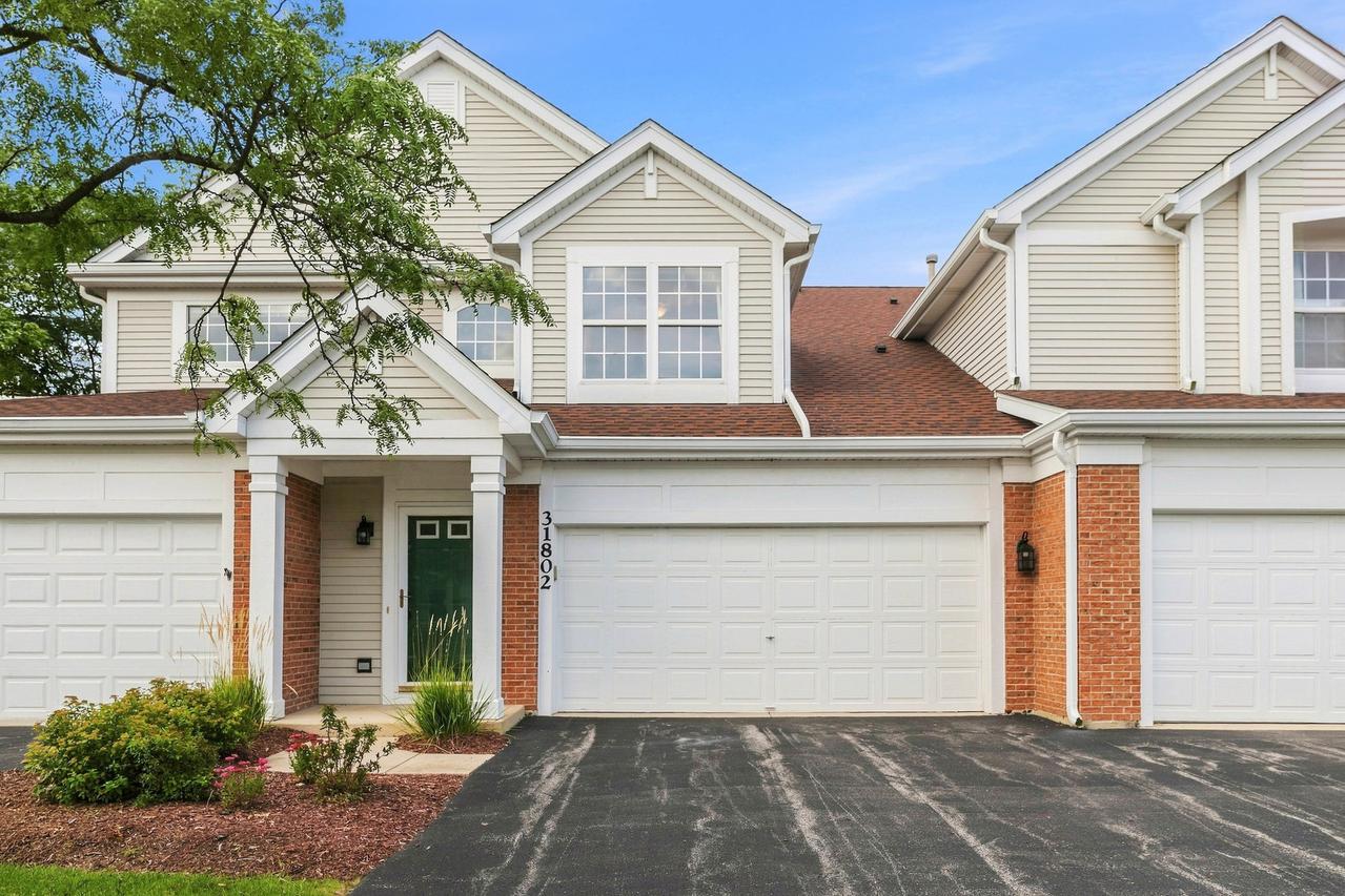 31802 Mccormick Ln., Warrenville, IL 60555