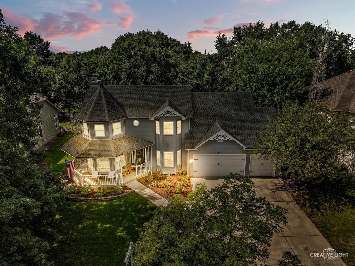 201 Willowwood Dr., Oswego, IL 60543