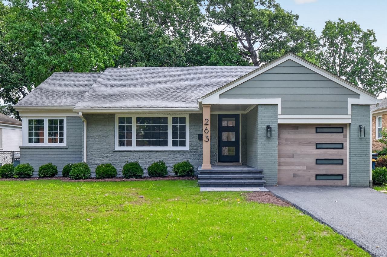 263 Barberry Rd., Highland Park, IL 60035