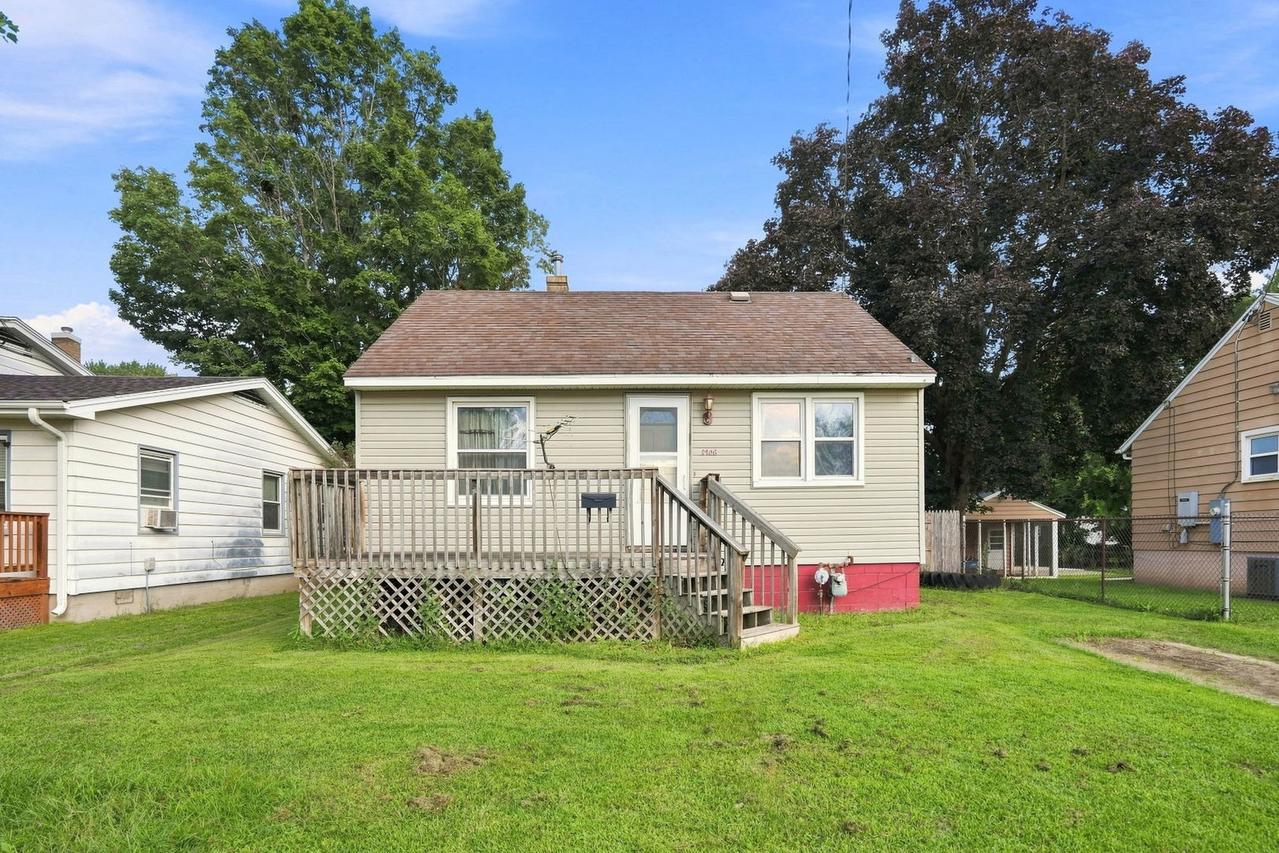 1306 13th Ave., Sterling, IL 60181