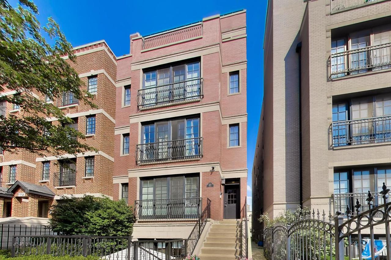 3721 N Wilton Ave. #1, Chicago, IL 60613