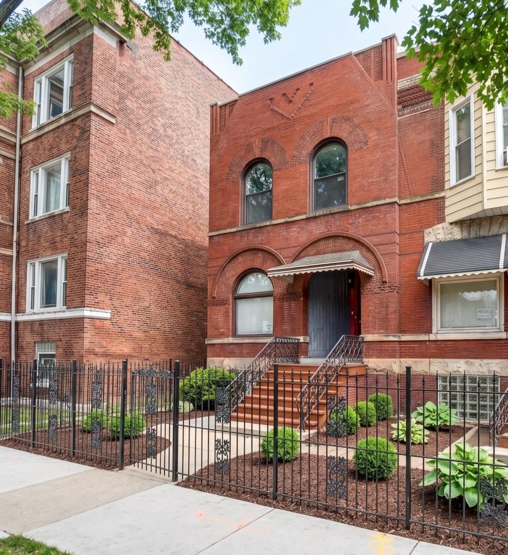928 E 46th St., Chicago, IL 60653
