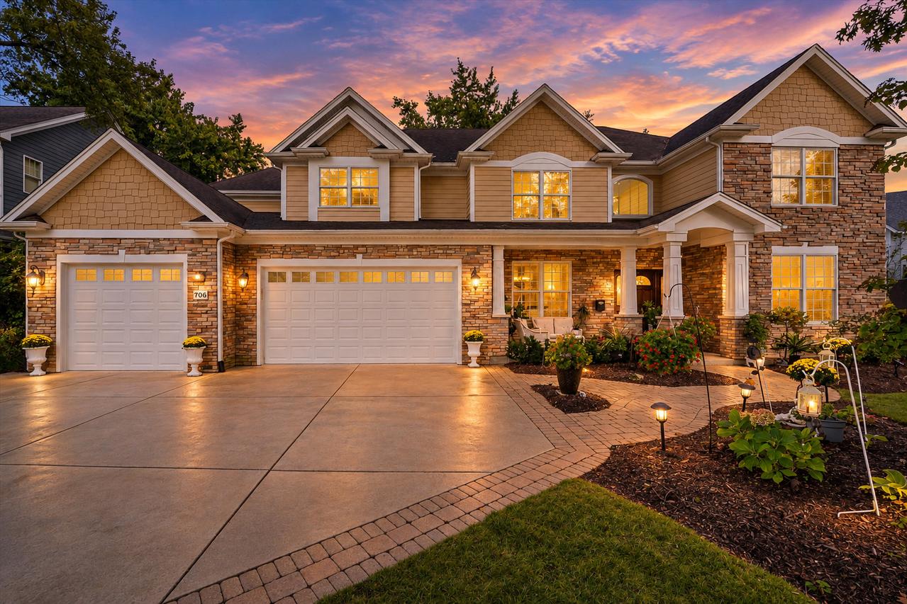 706 Wehrli Dr., Naperville, IL 60540