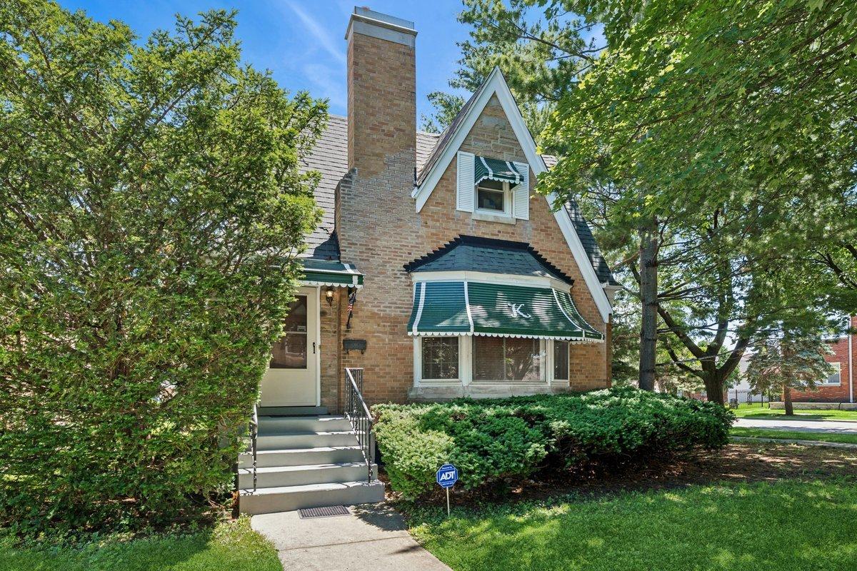3301 N Newland Ave., Chicago, IL 60634