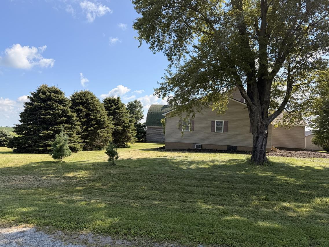 904 E 1100 North Rd., Onarga, IL 60955