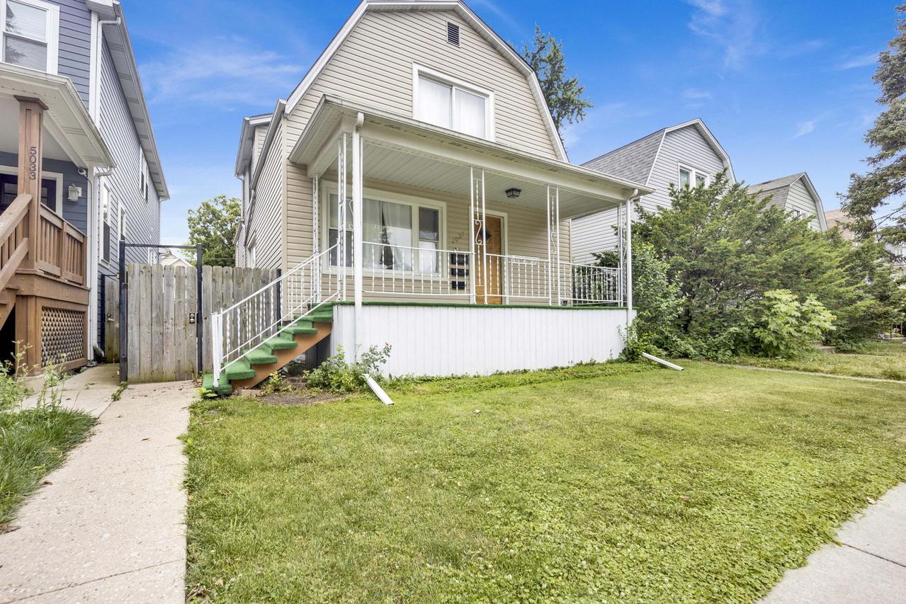 5037 W Winona St., Chicago, IL 60630
