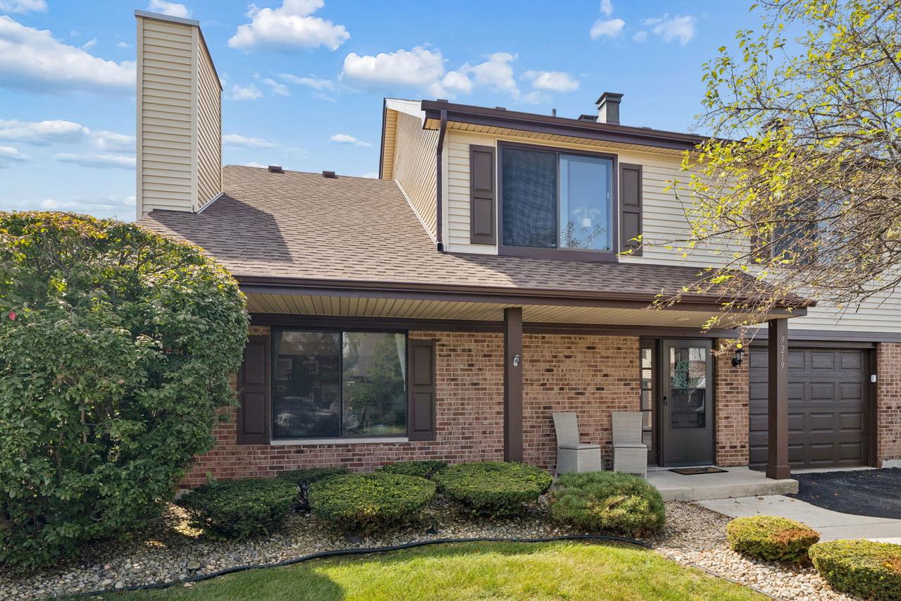 9219 Virginia Ct. #901, Orland Park, IL 60462