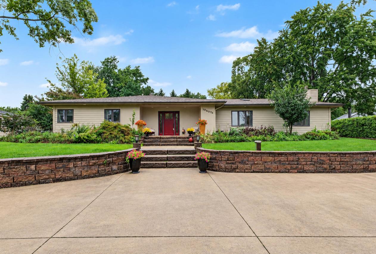 19W076 18th Pl., Lombard, IL 60148