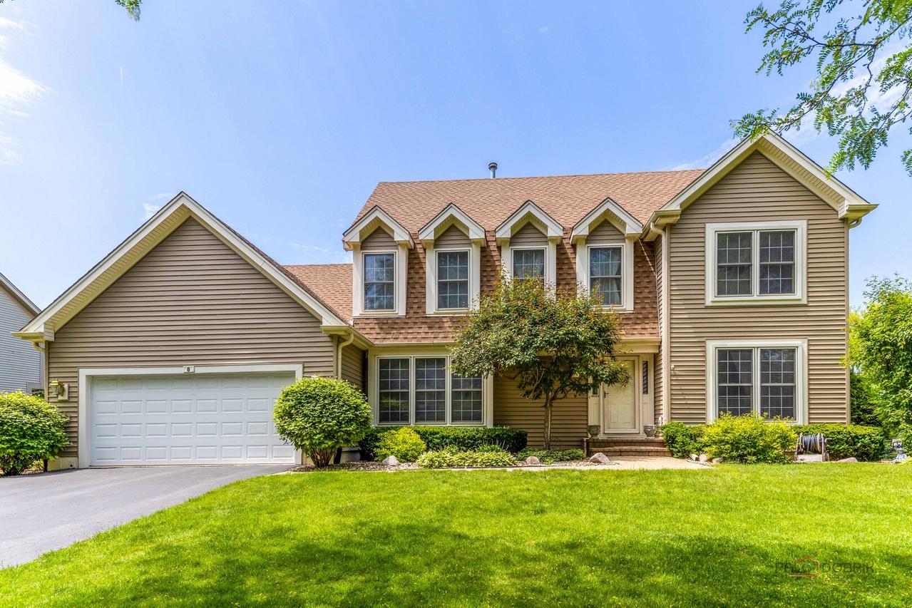 8 N Old Creek Rd., Vernon Hills, IL 60061