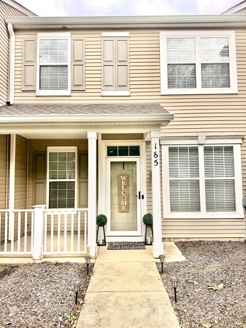 185 Springbrook Tr., Oswego, IL 60543