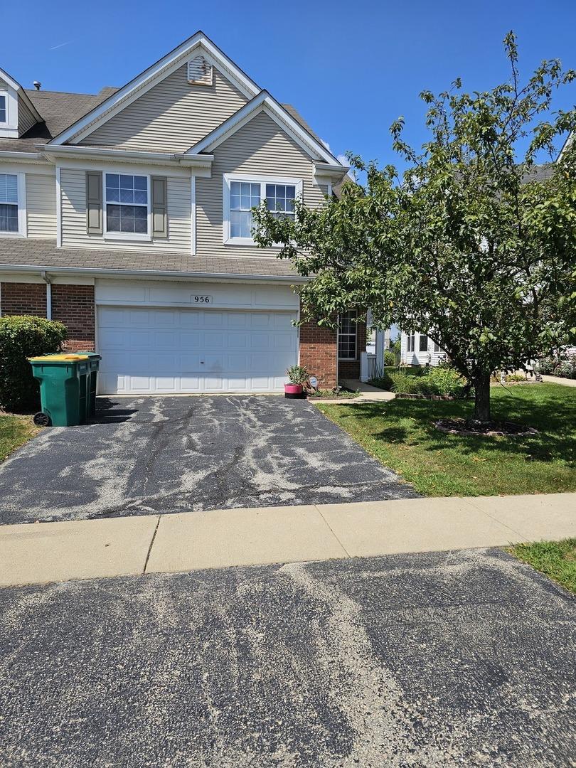 956 Bluebell Cir., Joliet, IL 60431