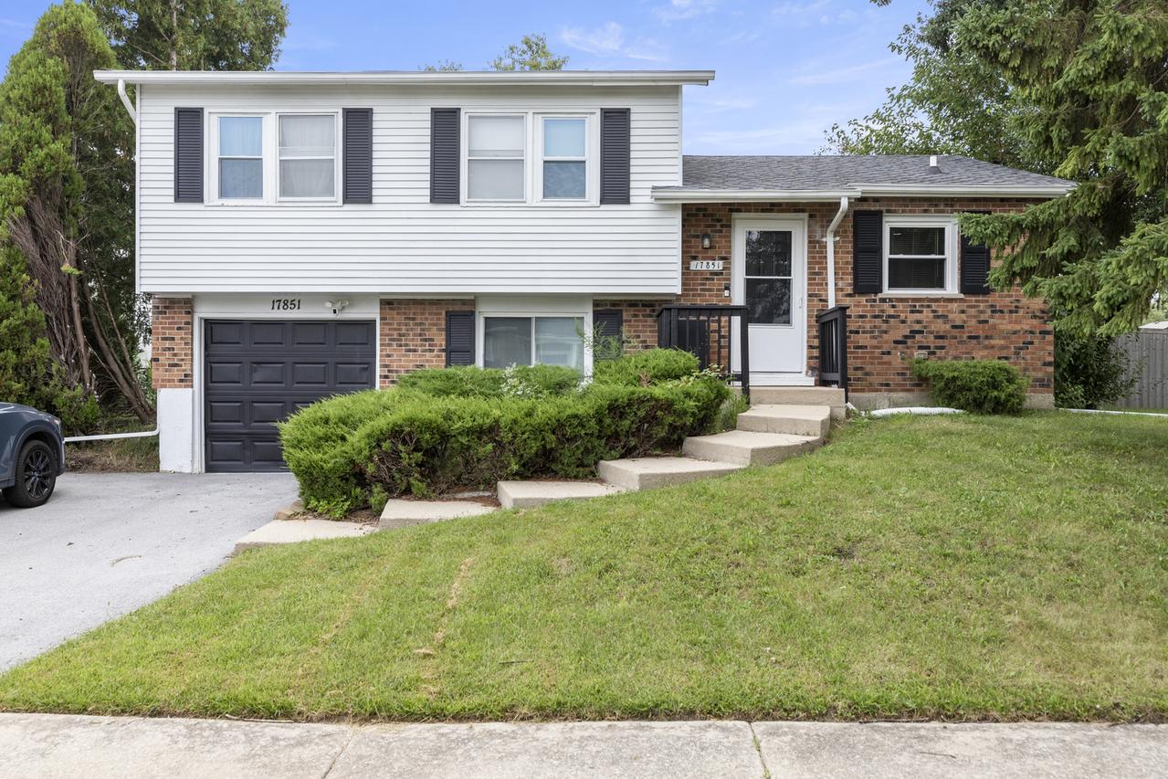 17851 Springfield Ave., Country Club Hills, IL 60478