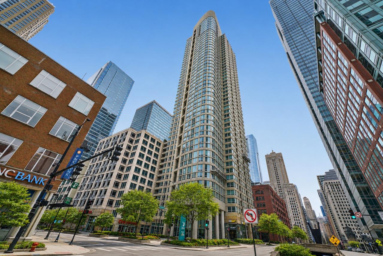 345 N Lasalle St. #1109, Chicago, IL 60654