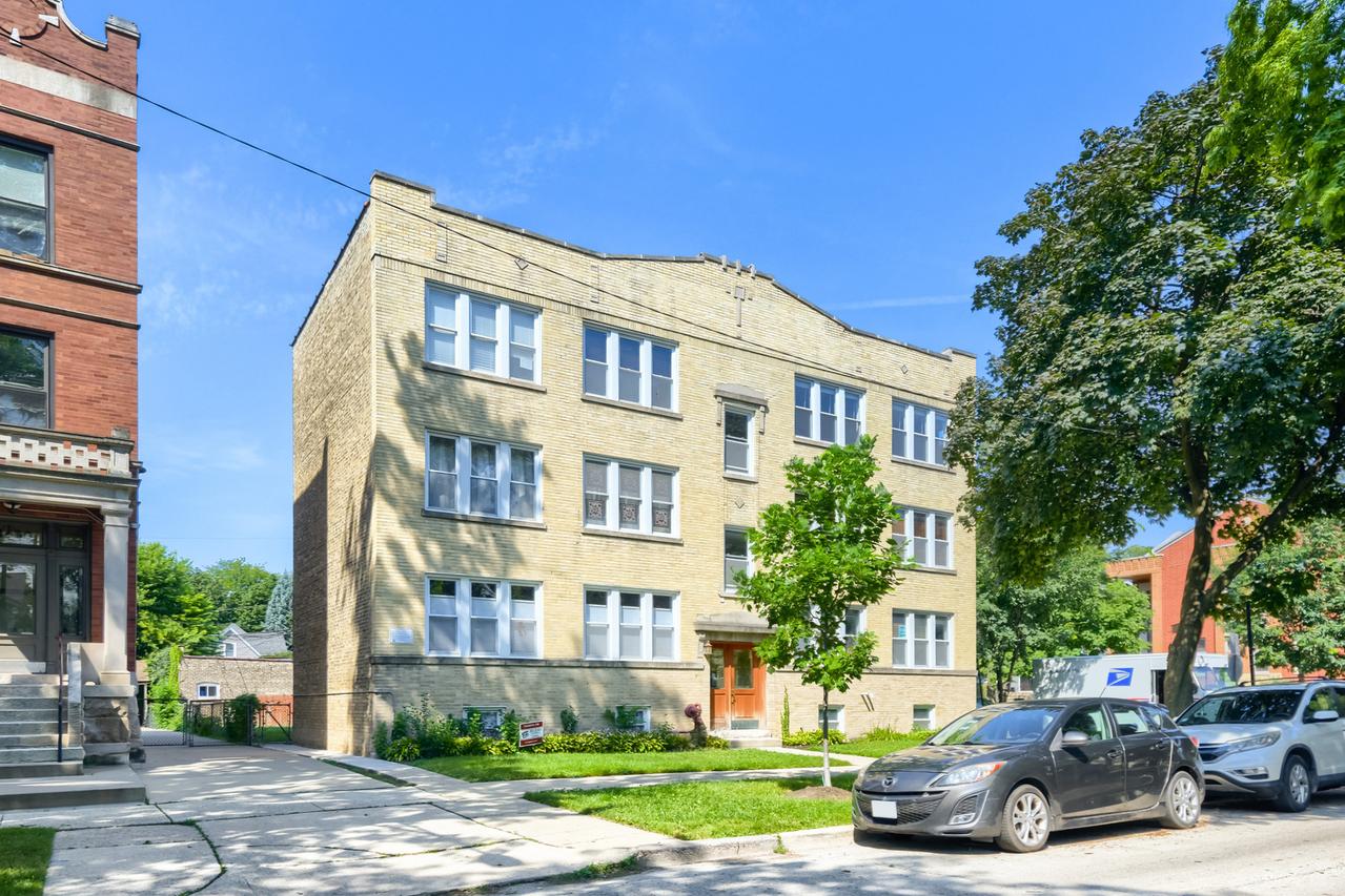 4456 N Kenneth Ave. #3, Chicago, IL 60630