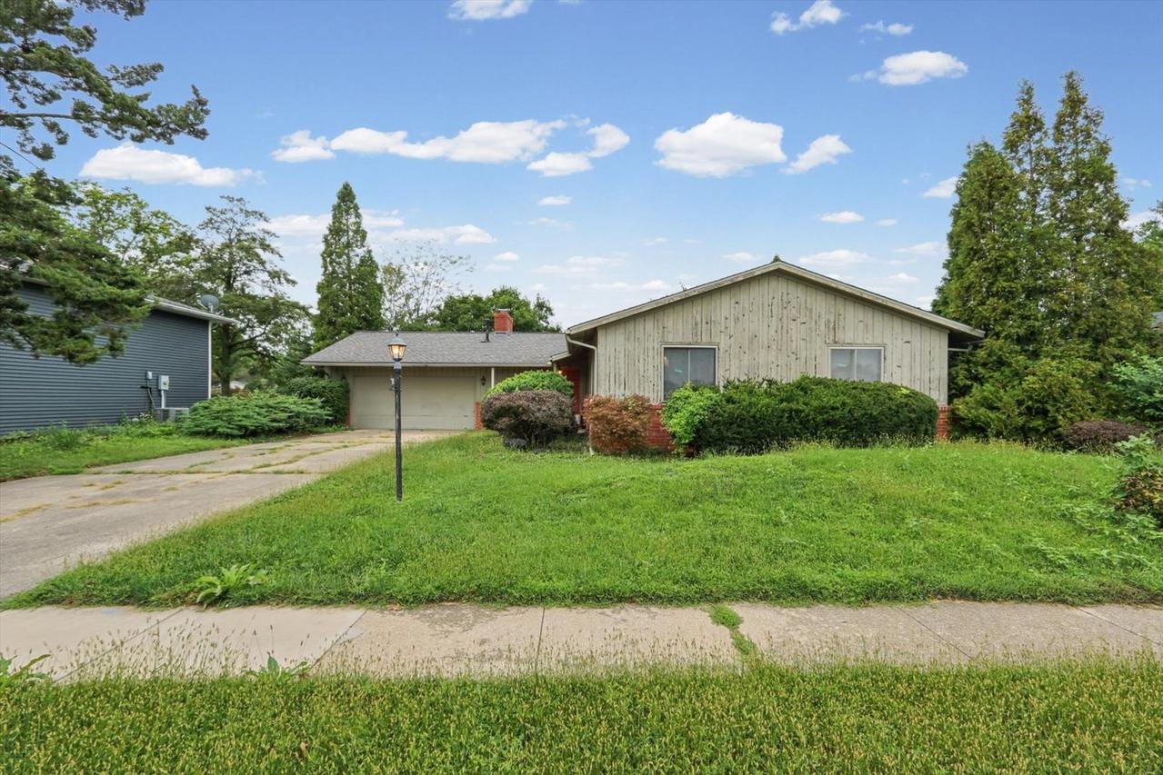 1913 Moraine Dr., Champaign, IL 61822