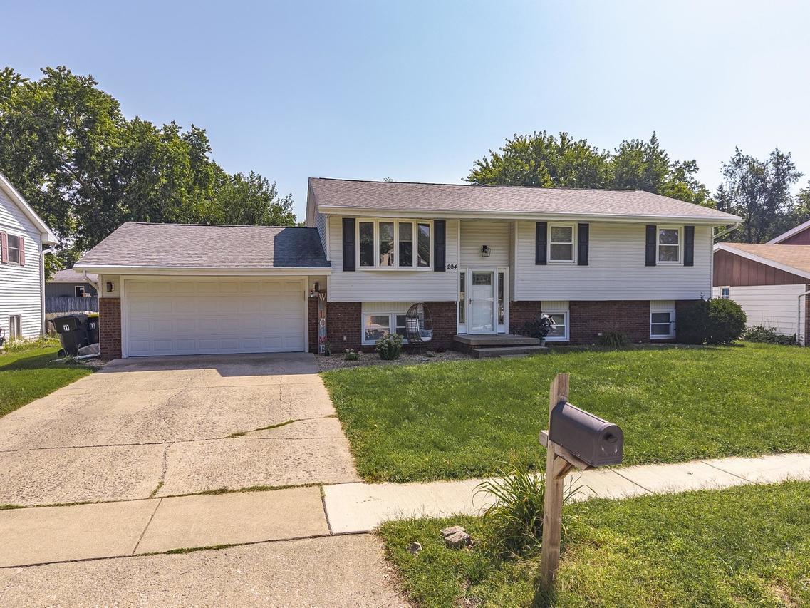 204 Rebecca Ln., Normal, IL 61761