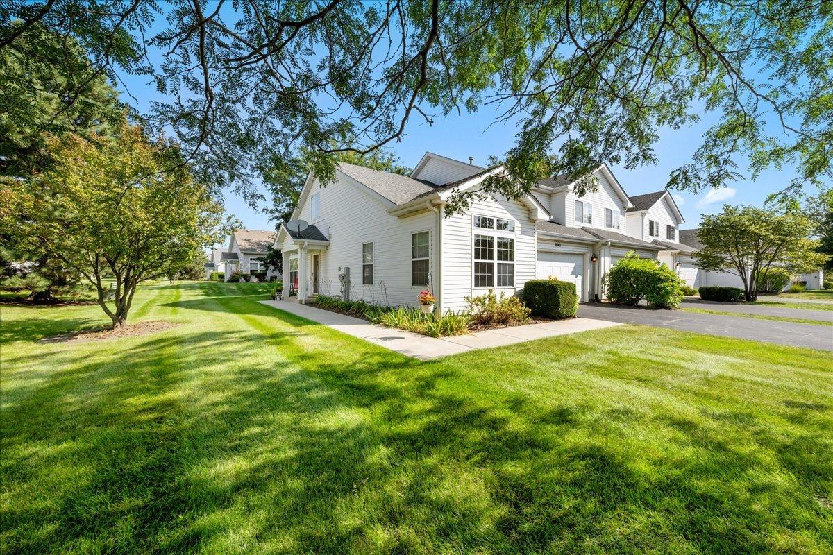 1641 Abington Ln., North Aurora, IL 60542
