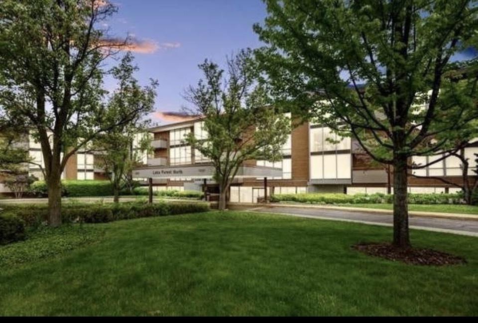 1301 N Western Ave. #237, Lake Forest, IL 60045