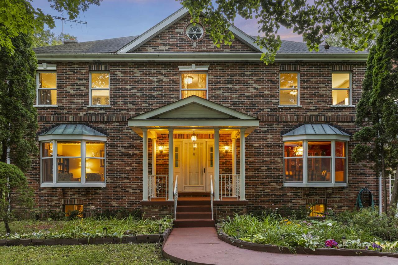 43W001 Empire Rd., St. Charles, IL 60175