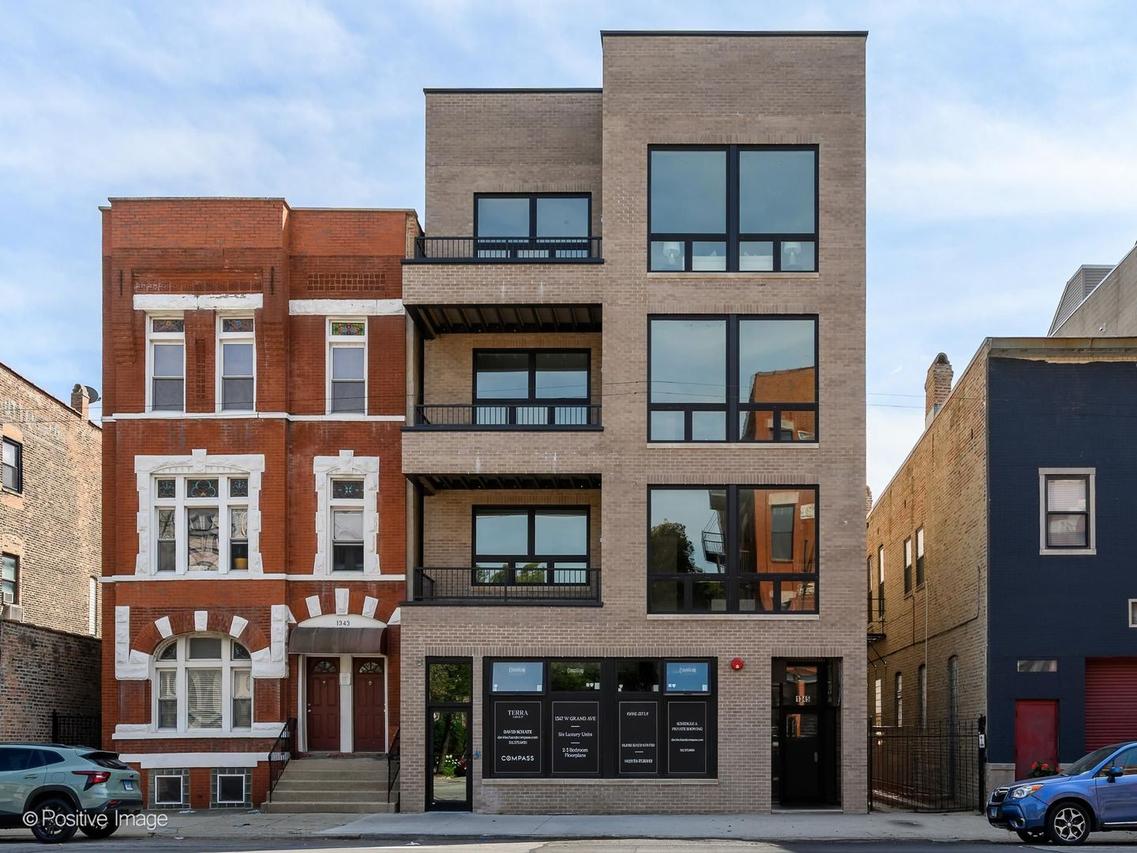 1345 W Grand Ave. #3S, Chicago, IL 60642