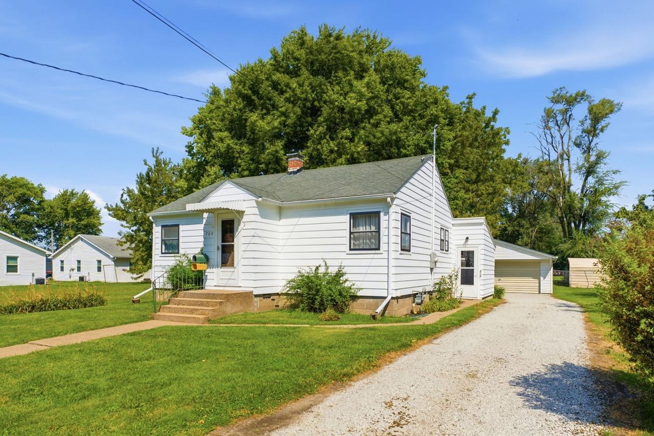 705 SW 4th St., Aledo, IL 61231