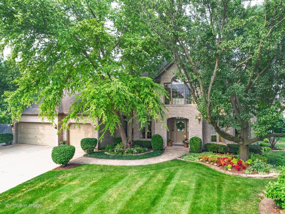 6905 Irish Ct., Darien, IL 60561