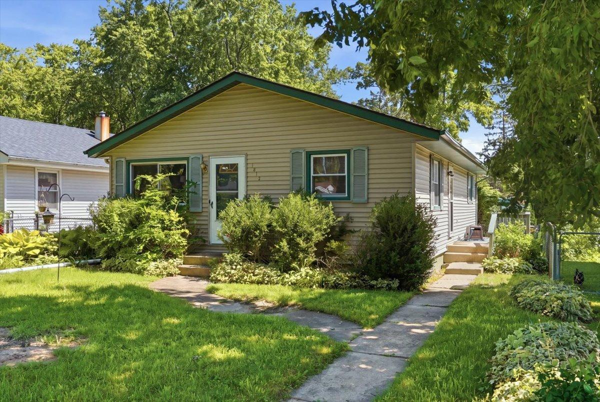 1813 Gilead Ave., Zion, IL 60099